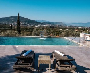 Villa Konstantina: Η άνεση συναντά την πολυτέλεια στο Ναύπλιο