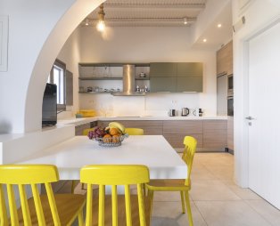 Villa Azzuro: Απολαύστε μια πολυτελή και χαλαρωτική διαμονή στην Πάρο