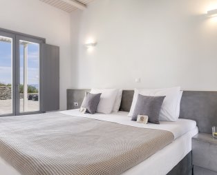 Villa Azzuro: Απολαύστε μια πολυτελή και χαλαρωτική διαμονή στην Πάρο