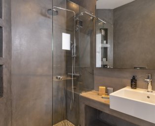 Villa Azzuro: Απολαύστε μια πολυτελή και χαλαρωτική διαμονή στην Πάρο