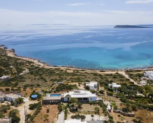 Villa Azzuro: Απολαύστε μια πολυτελή και χαλαρωτική διαμονή στην Πάρο
