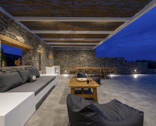 Villa Azzuro: Απολαύστε μια πολυτελή και χαλαρωτική διαμονή στην Πάρο