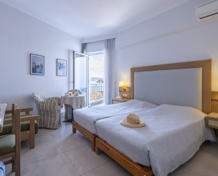 Hotel Dolphin