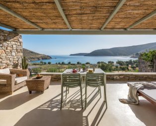 Serifos Dream Houses: Χαλαρωτικές διακοπές στη μαγευτική παραλία Γάνεμα