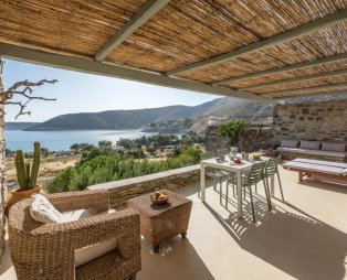 Serifos Dream Houses: Χαλαρωτικές διακοπές στη μαγευτική παραλία Γάνεμα