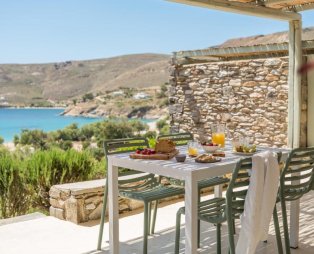 Serifos Dream Houses: Χαλαρωτικές διακοπές στη μαγευτική παραλία Γάνεμα