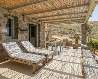 Serifos Dream Houses: Χαλαρωτικές διακοπές στη μαγευτική παραλία Γάνεμα