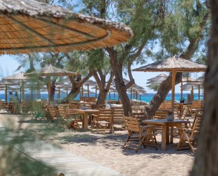 Agrari Beach Mykonos: Τρεις γενιές, μία οικογένεια, μία παράδοση