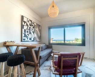 Liostasi Luxury Suites: Accommodation in a lush olive grove in Messinia