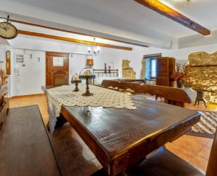 Manor House est. 1890: A historic manor house in the heart of Kastoria