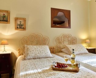 Triantafyllies Guesthouse: Authentic Pelion hospitality in Portaria