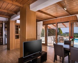 Athina Luxury Villas: Χλιδή και ιδιωτικότητα μεταξύ θάλασσας και βουνού