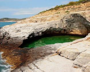 Γκιόλα: Η ομορφότερη φυσική πισίνα του κόσμου βρίσκεται στην Ελλάδα! [εικόνες]