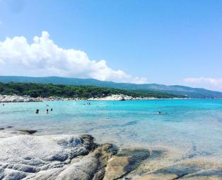 Αυτά είναι τα 16 κορυφαία ευρωπαϊκά ξενοδοχεία… μπροστά στο κύμα! Στη λίστα και τρία ελληνικά (pics)