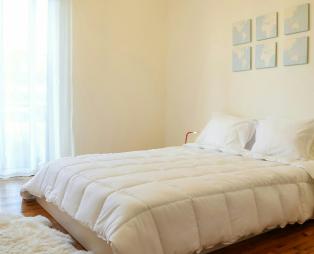 Αυξάνεται η μόδα του Airbnb στην Ελλάδα: Ο Πάνος, ο Στάθης και ο Φώτης μας απαντούν σε όλες μας τις απορίες (pics)