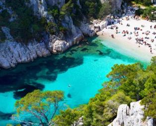 Τρεις ελληνικές παραλίες στις λίστα με τις ιδανικότερες παραλίες της Ευρώπης για τον Μάιο (pics)