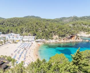 Τρεις ελληνικές παραλίες στις λίστα με τις ιδανικότερες παραλίες της Ευρώπης για τον Μάιο (pics)
