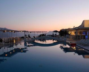 «Aegialis Hotel & Spa»: Στιγμές από παραμύθι στην Αμοργό (pics)