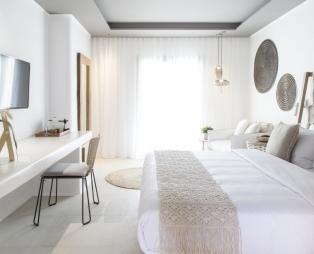 Το «Adorno Beach Hotel» στη Μύκονο έχει όλα όσα ψάχνεις