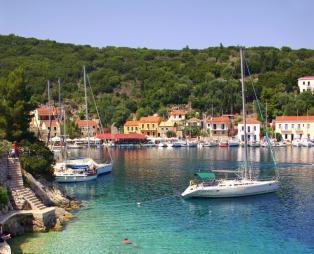 Ταξιδέψτε σαν σταρ στα ελληνικά νησιά