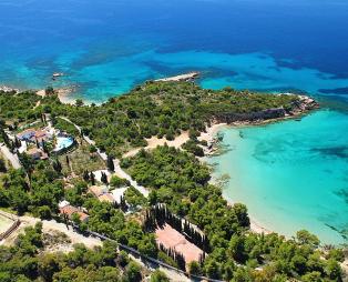 Αποδράσεις με γιοτ και ιστιοπλοϊκό για τους παγιδευμένους στην Αθήνα