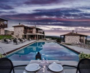 Karavia Lux Inn: Αυθεντική φιλοξενία με θέα τον Παγασητικό