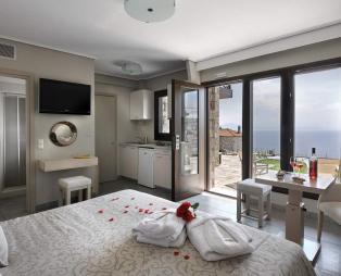 Karavia Lux Inn: Αυθεντική φιλοξενία με θέα τον Παγασητικό