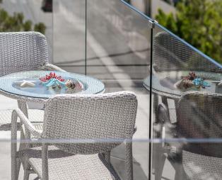 Coral Apartments: Ονειρεμένες διακοπές με θέα το Λιβυκό