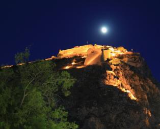 Ναύπλιο: Ταξίδι σε μία πόλη με αναμνήσεις