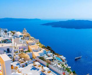 Πρωτοφανής διαφήμιση από το Time για την Σαντορίνη: Πριν πεθάνετε, πρέπει να την επισκεφτείτε!