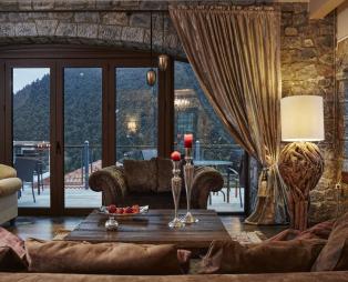 Nefeles Luxury Residences & Lounge