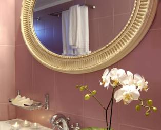 Mythos Suites Hotel