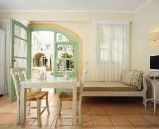 Mythos Suites Hotel