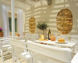 Mythos Suites Hotel