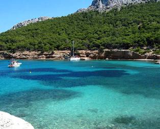 Αίγινα, η αιώνια αγαπημένη των Αθηναίων