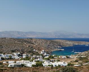 Ηρακλειά: Νησί για χαλάρωση, με χρυσές παραλίες