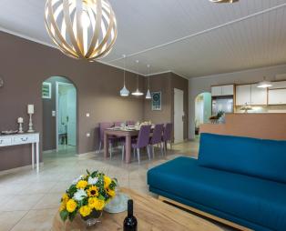 Villas Lefkothea