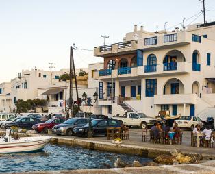 Η Τήνος με τα 45 χωριά και τον επιβλητικό ναό (pics)