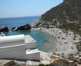 Φολέγανδρος, ανόθευτη αρχιτεκτονική και κρυστάλλινα νερά