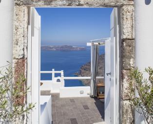Ζήστε τον μυστικισμό της Σαντορίνης στο ξενοδοχείο Mill Houses
