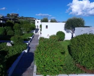 Niriides Resort