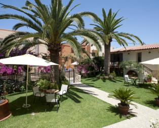 Nikolas Suites