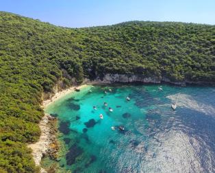 7+1 εντυπωσιακές παραλίες στη Θεσπρωτία