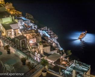 4+1 λόγοι για να πας στη Σαντορίνη τον Οκτώβριο