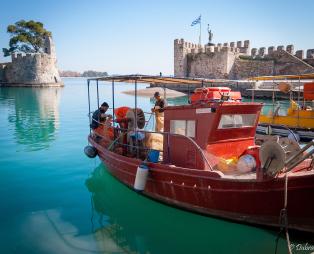5 λόγοι για να λατρέψετε τη Ναύπακτο το καλοκαίρι