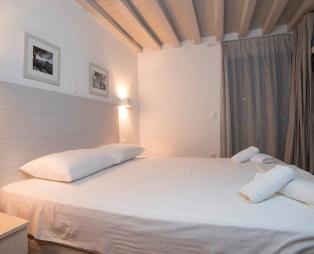 Almyra Guesthouses: Για αξέχαστες οικογενειακές διακοπές στη Σκύρο