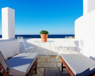 Almyra Guesthouses: Για αξέχαστες οικογενειακές διακοπές στη Σκύρο