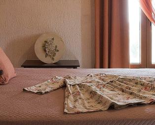 Villa Danezis: Διακοπές με άνεση και ηρεμία στη Σαντορίνη