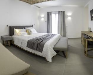 Oro Luxury Suites: Ζήστε την πολυτέλεια στη Σύρο