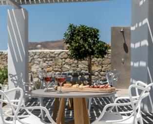Seven Suites Naxos: Ένα καταφύγιο γαλήνης και διακριτικής πολυτέλειας